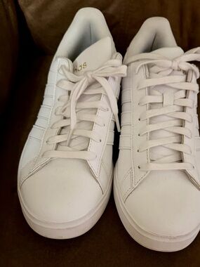 adidas Women’s White Leather Grand Court 2.0 Tennis Shoe